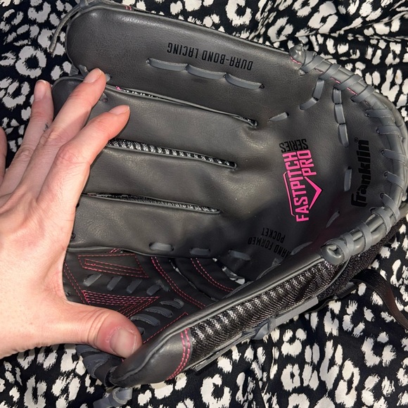 Fastpitch pro series mitt - 12” - Picture 11 of 12